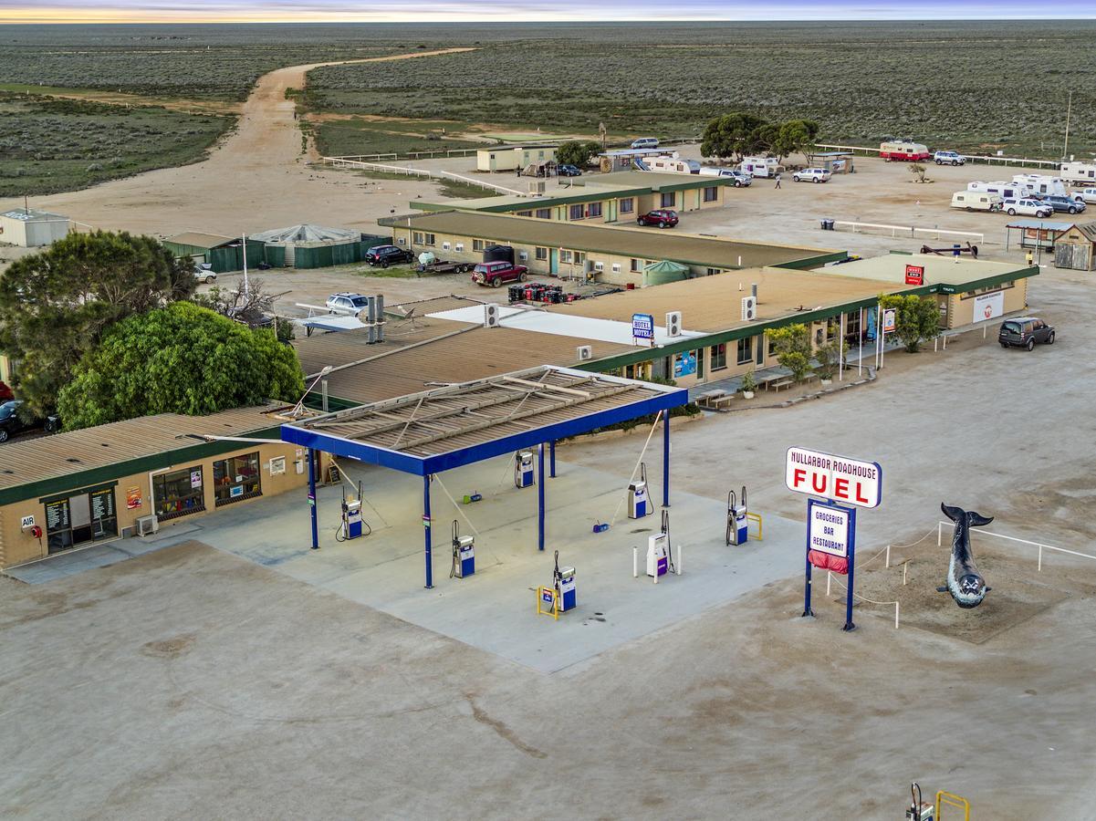 Отель Nullarbor Roadhouse Экстерьер фото