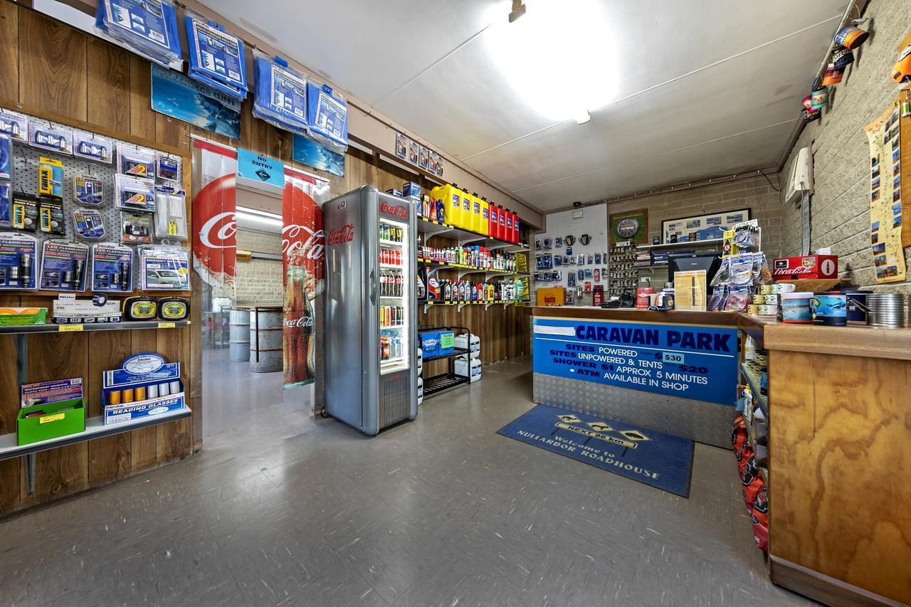 Отель Nullarbor Roadhouse Экстерьер фото