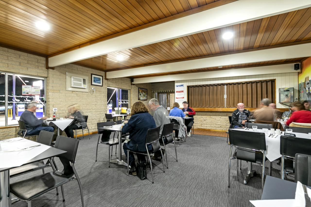Отель Nullarbor Roadhouse Экстерьер фото